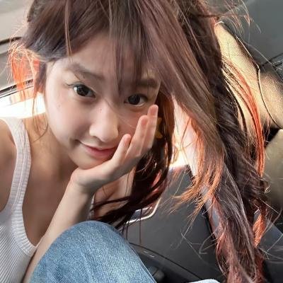 院子里的女人